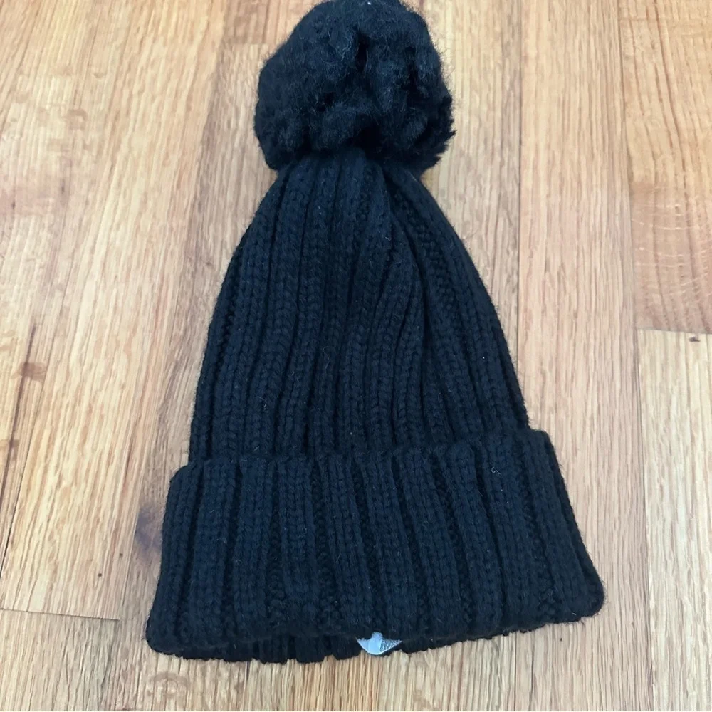 BCBG Generation Beanie With Pom Womens One Size Black (n3)